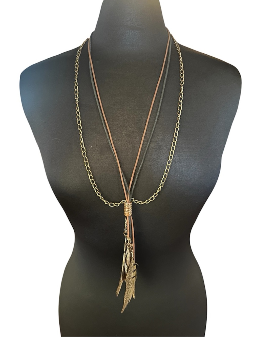 3/$20 💜 FEATHER Necklace Boho Retro Hippie Witchy Bird Talsiman
